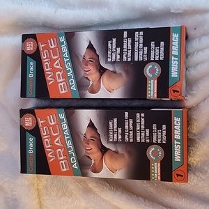 ComfyBrace adjustable wrist braces